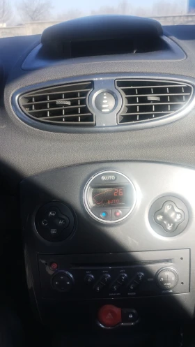 Renault Clio 1, 5 дци, снимка 7