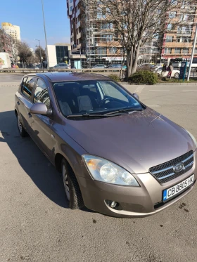 Kia Ceed 2.0 с газ , снимка 1