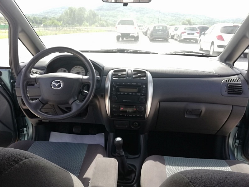 Mazda Premacy 1.8i klima Italia, снимка 13 - Автомобили и джипове - 46166661