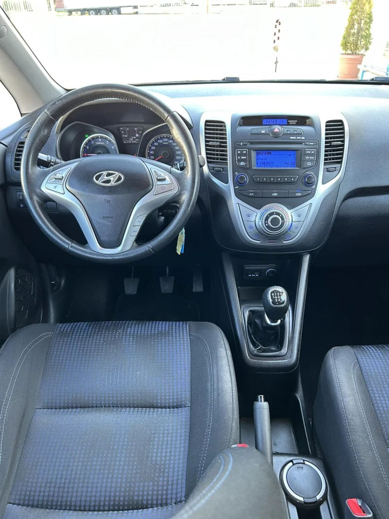 Hyundai Ix20 1.4i, 114000km, 2012г., снимка 8 - Автомобили и джипове - 47650057