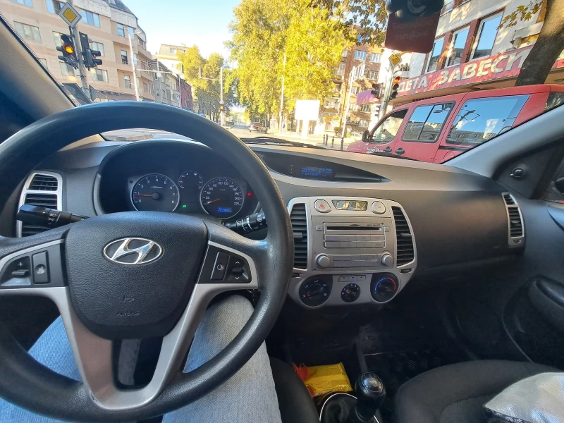 Hyundai I20, снимка 8 - Автомобили и джипове - 47680444