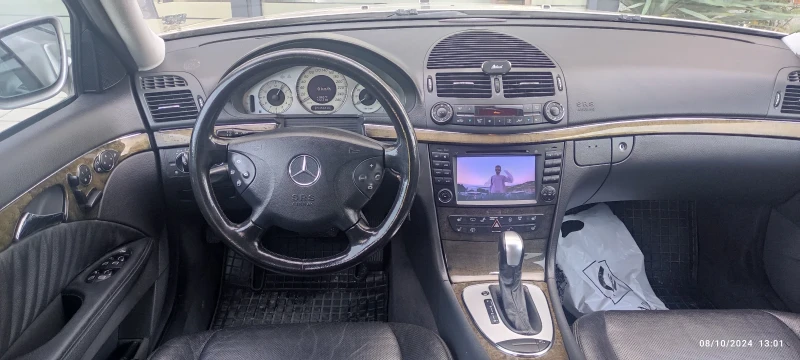 Mercedes-Benz E 320 САМО НА ЗАДНО - ГАЗ, снимка 12 - Автомобили и джипове - 47855347