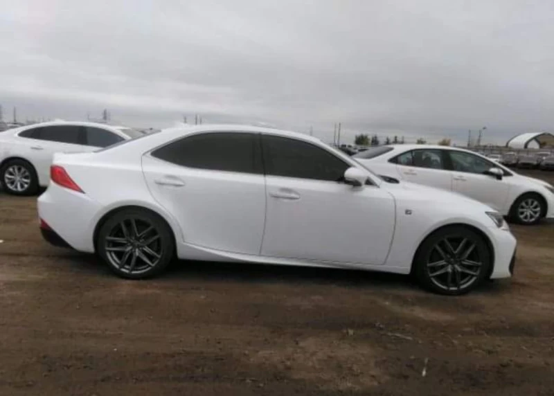 Lexus IS 300 3.5 V6 2017г, снимка 5 - Автомобили и джипове - 48032372