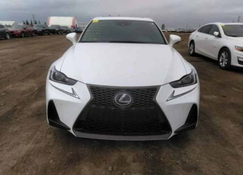 Lexus IS 300 3.5 V6 2017г, снимка 1 - Автомобили и джипове - 48032372