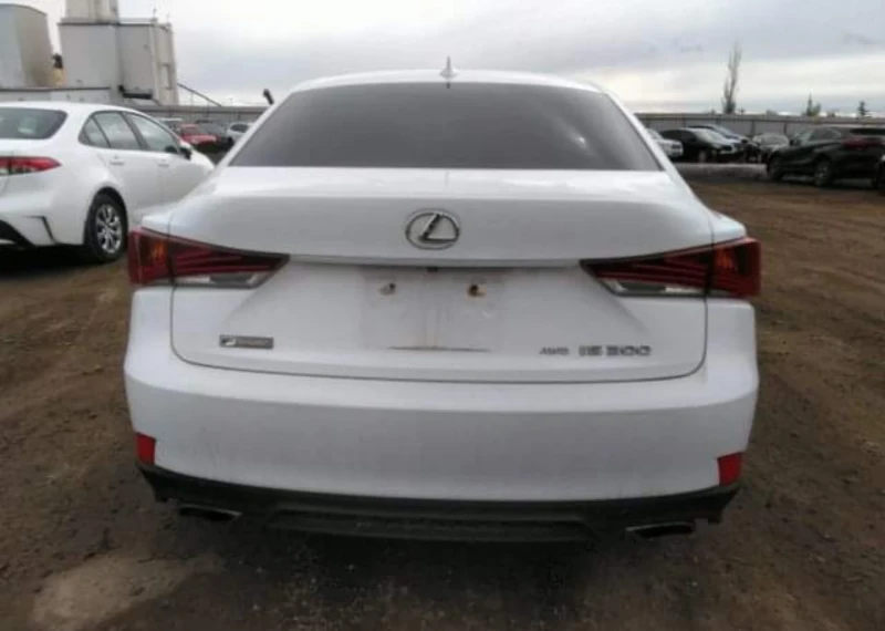 Lexus IS 300 3.5 V6 2017г, снимка 2 - Автомобили и джипове - 48032372