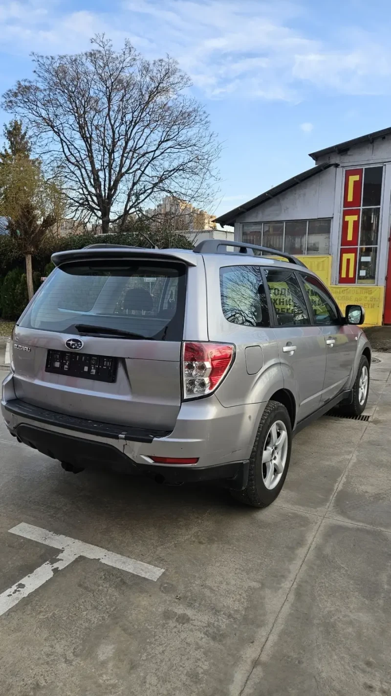 Subaru Forester, снимка 6 - Автомобили и джипове - 48650099