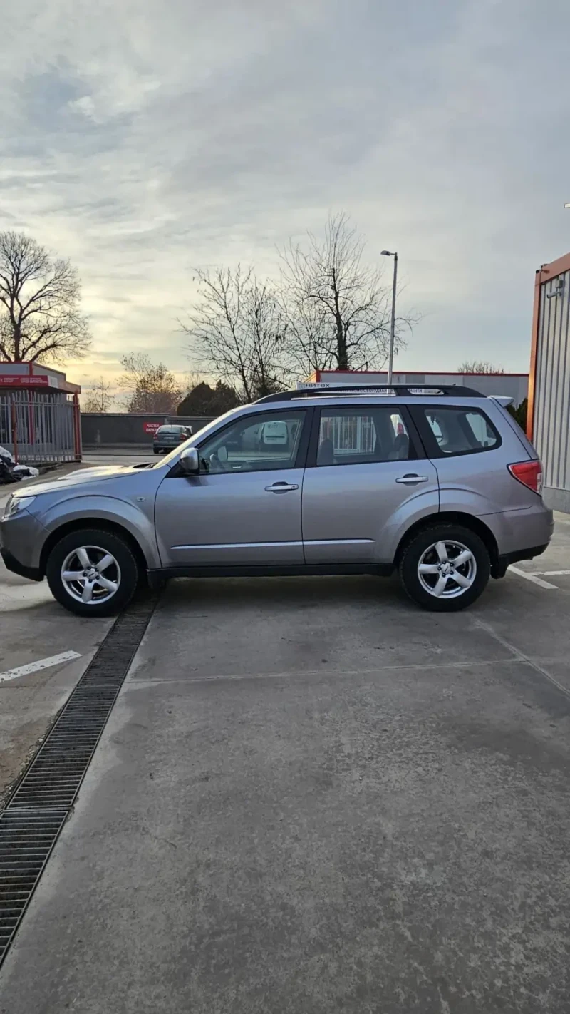 Subaru Forester, снимка 4 - Автомобили и джипове - 48650099