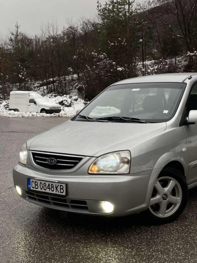 Kia Carens, снимка 2 - Автомобили и джипове - 48902373