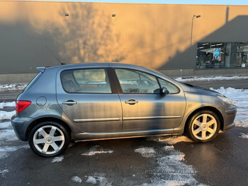 Peugeot 307 FACELIFT/КОЖА/ПОДГРЕВ/6 СК./ВСИЧКО ПЛ./ОБСЛУЖЕН, снимка 4 - Автомобили и джипове - 49237424