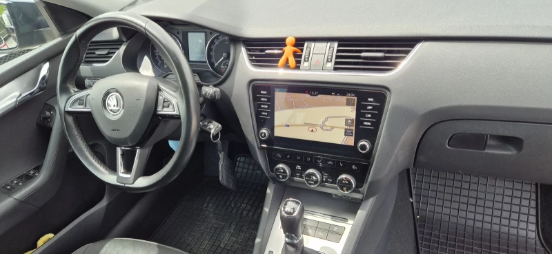 Skoda Octavia 2.0TDI-184кс.4X4, снимка 14 - Автомобили и джипове - 50334472