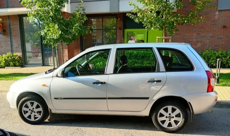 Lada Kalina 1.4, снимка 7 - Автомобили и джипове - 51480137