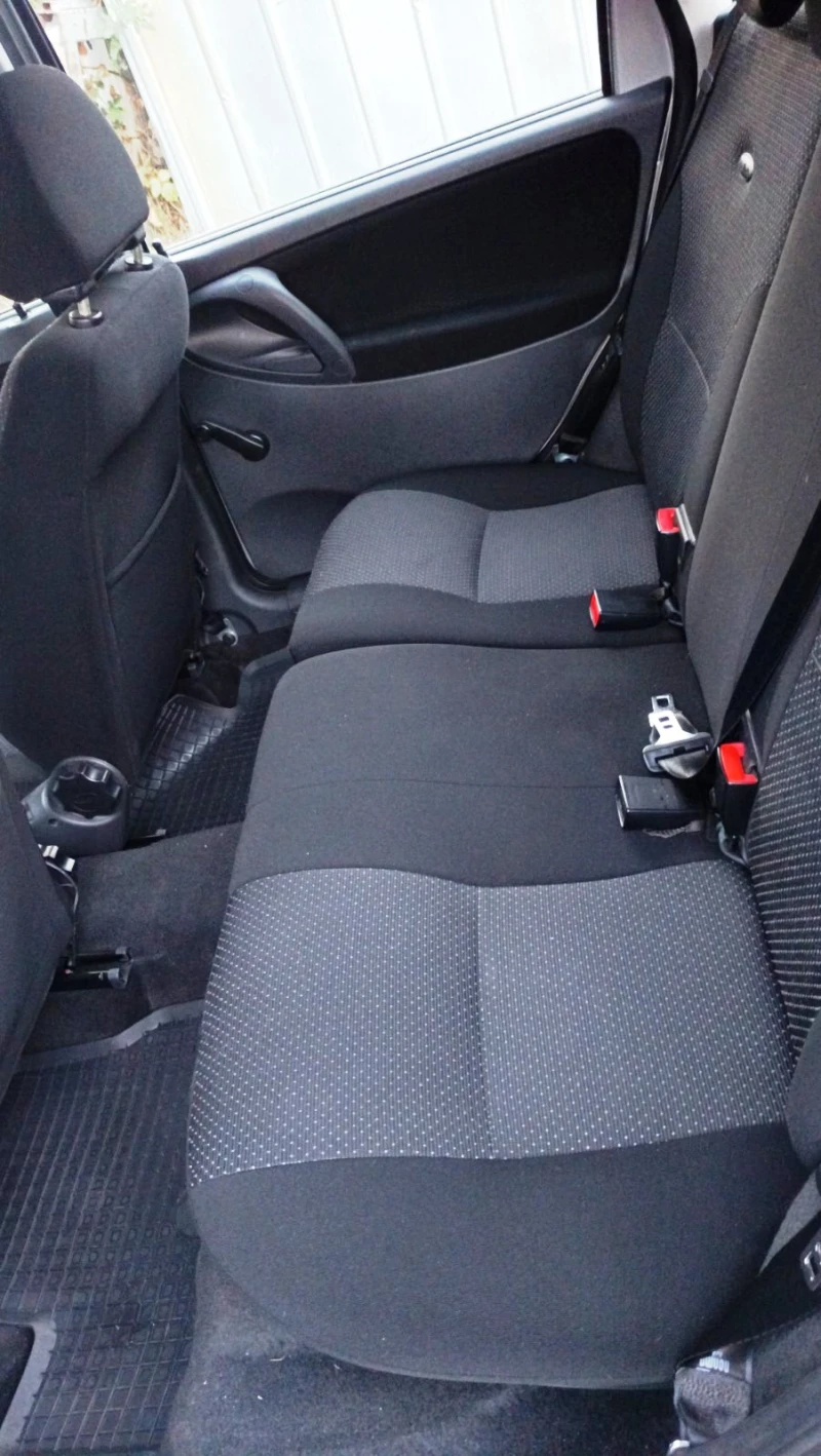 Lada Kalina 1.4, снимка 14 - Автомобили и джипове - 51480137