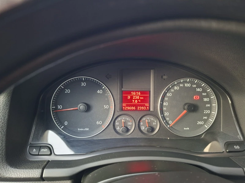 VW Golf 1.9TDI  (105кс), снимка 5 - Автомобили и джипове - 52839744