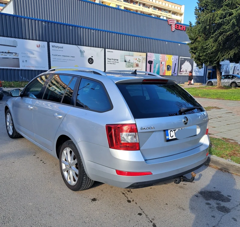 Skoda Octavia 2.0 Automat, снимка 3 - Автомобили и джипове - 53075479
