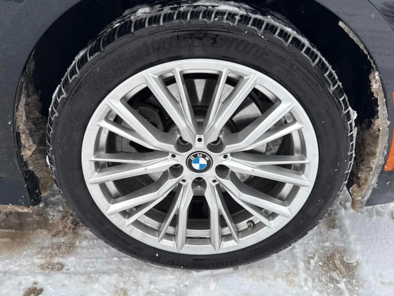 BMW 330 * xDrive * CARFAX * ПОДГРЕВИ * КАМЕРА * ШИБИДАХ, снимка 7 - Автомобили и джипове - 53434477