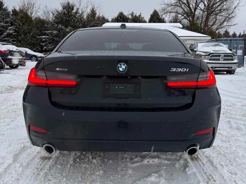 BMW 330 * xDrive * CARFAX * ПОДГРЕВИ * КАМЕРА * ШИБИДАХ, снимка 4 - Автомобили и джипове - 53434477