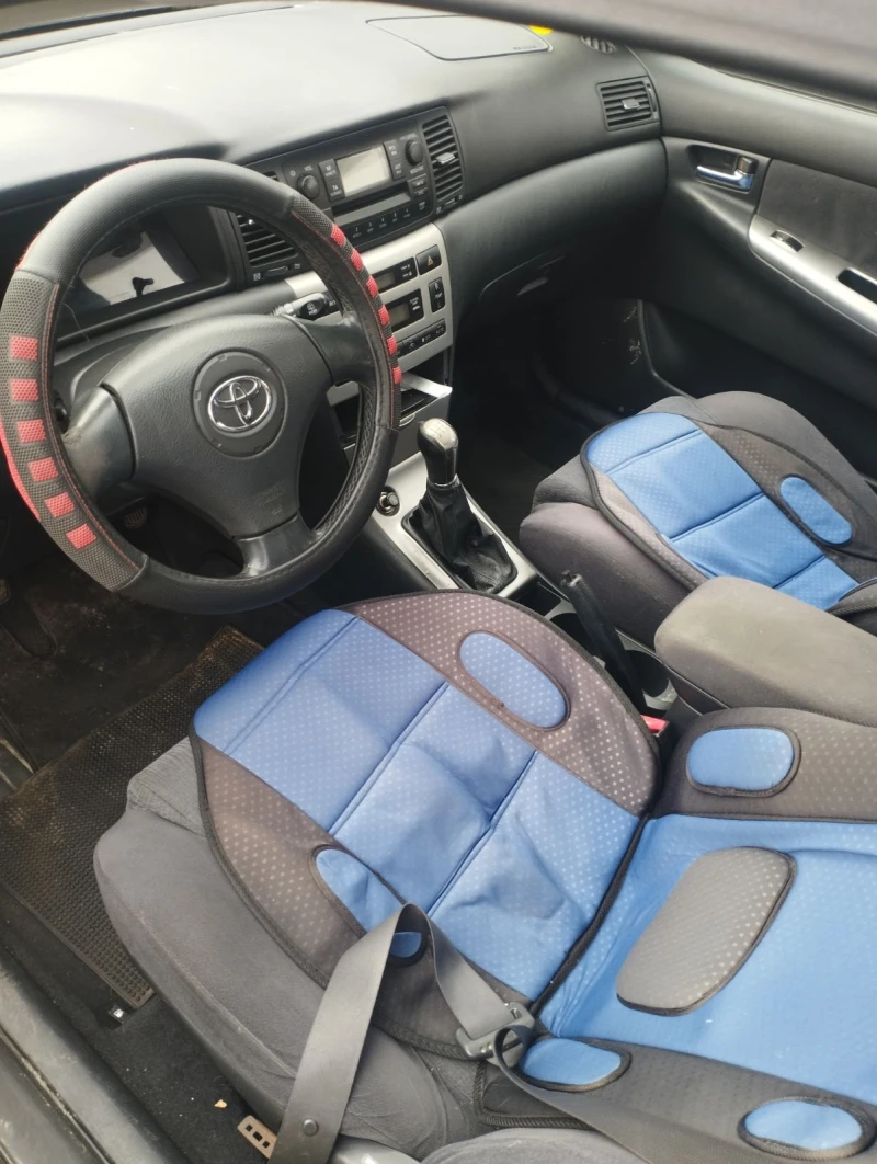 Toyota Corolla 1, 6, снимка 4 - Автомобили и джипове - 53456749