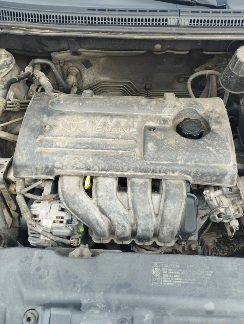 Toyota Corolla 1, 6, снимка 5 - Автомобили и джипове - 53456749