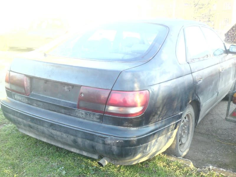 Toyota Carina, снимка 4 - Автомобили и джипове - 47169176