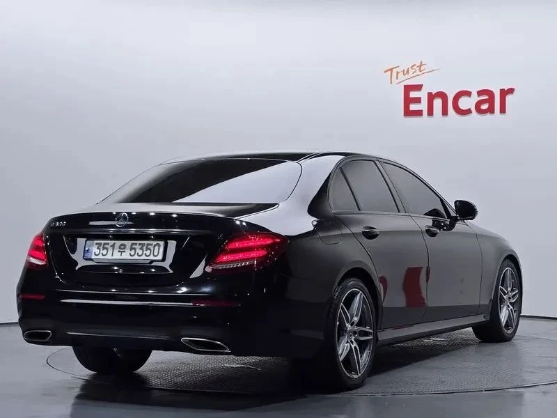 Mercedes-Benz E 300, снимка 2 - Автомобили и джипове - 56740279