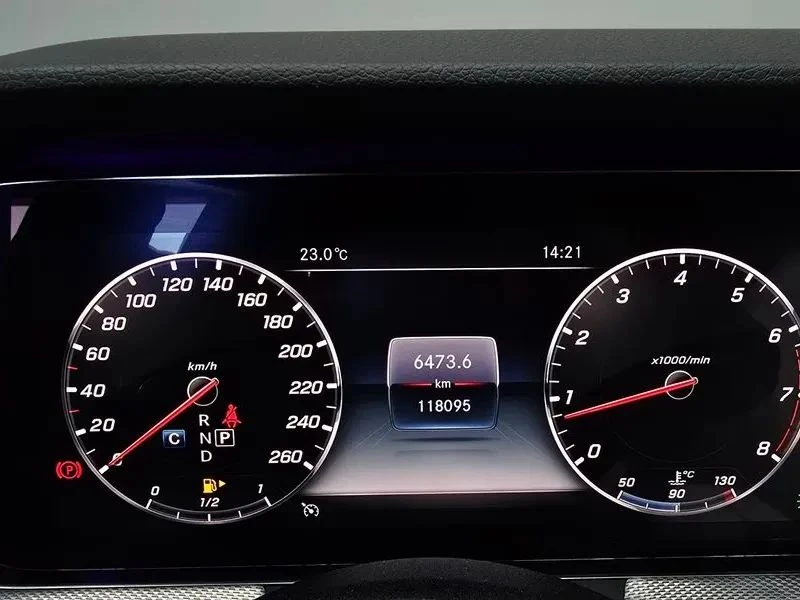 Mercedes-Benz E 300, снимка 8 - Автомобили и джипове - 56740279