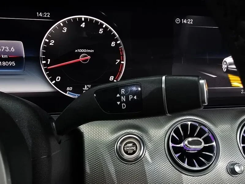 Mercedes-Benz E 300, снимка 9 - Автомобили и джипове - 56740279