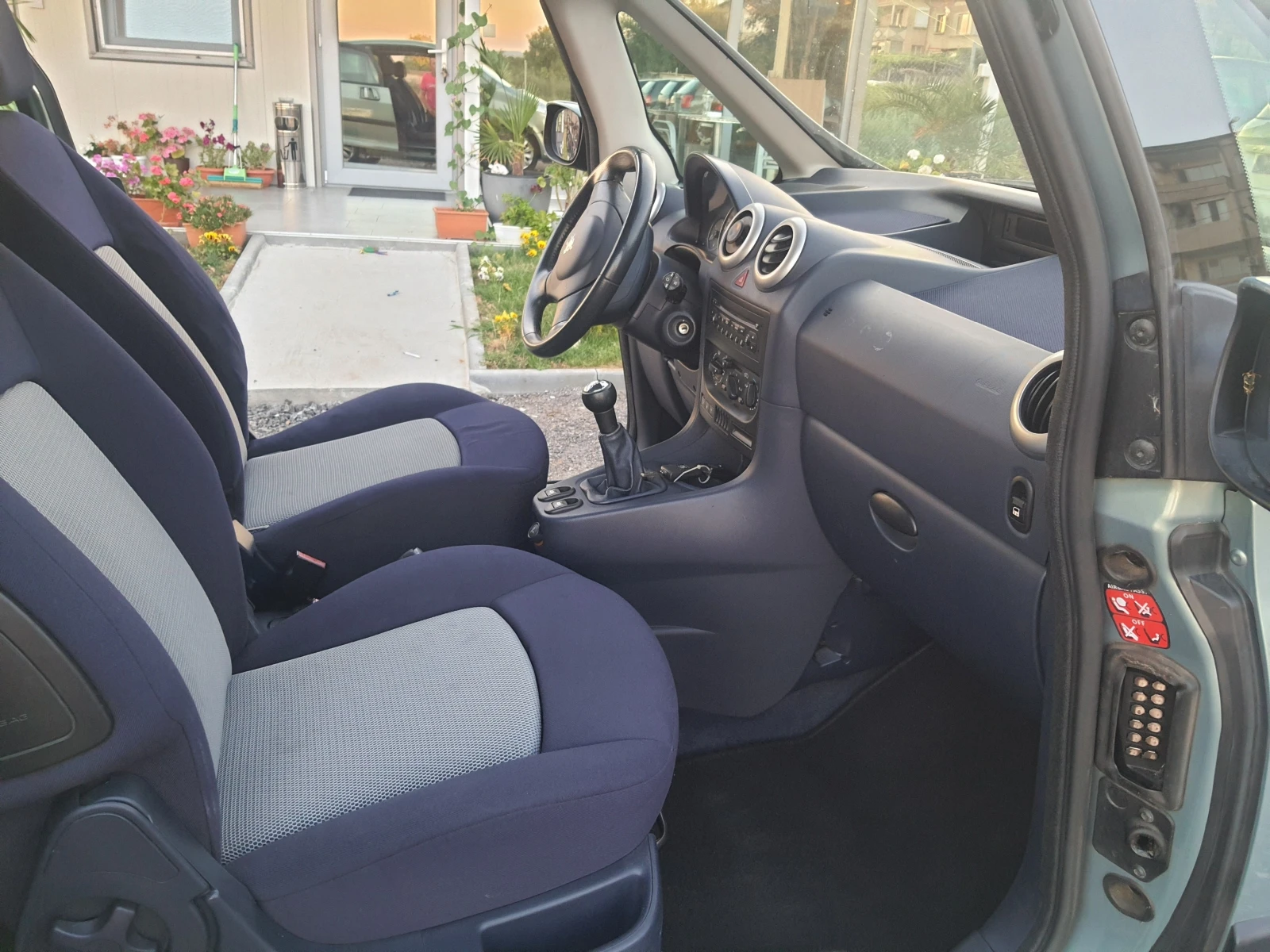 Peugeot 1007 1.4 | Mobile.bg — изображение 11