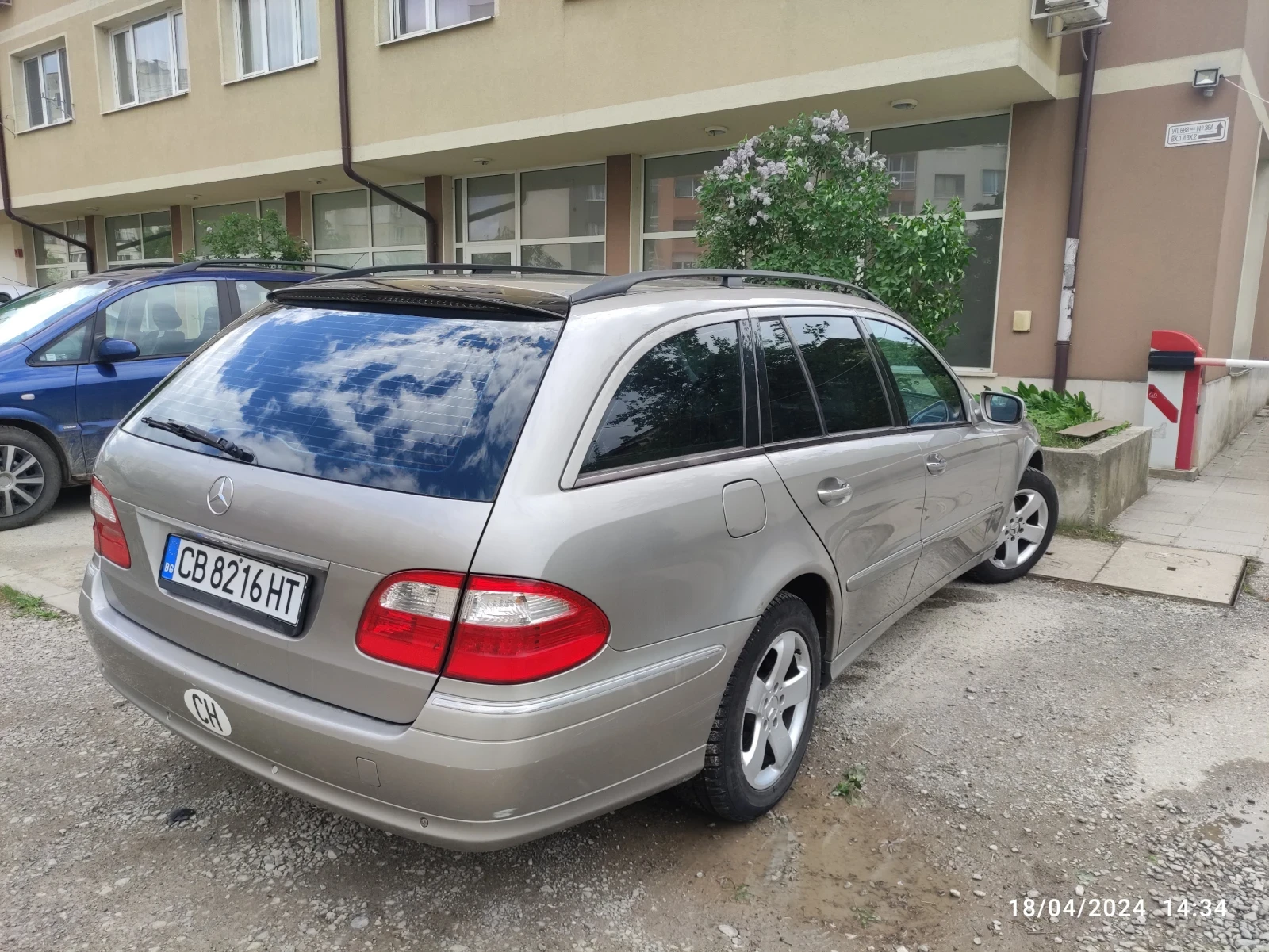 Mercedes-Benz E 320 САМО НА ЗАДНО - ГАЗ - изображение 8