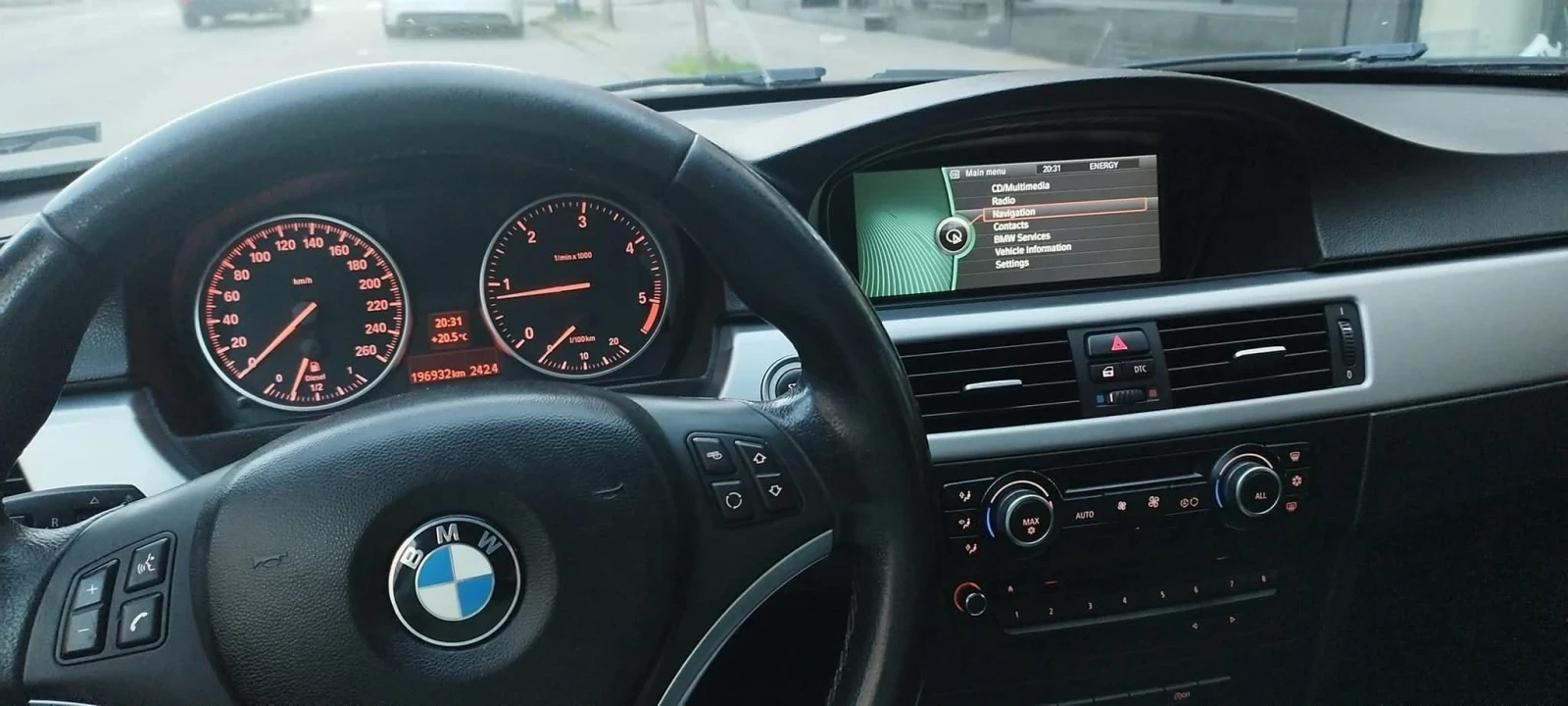 BMW 320  - изображение 6