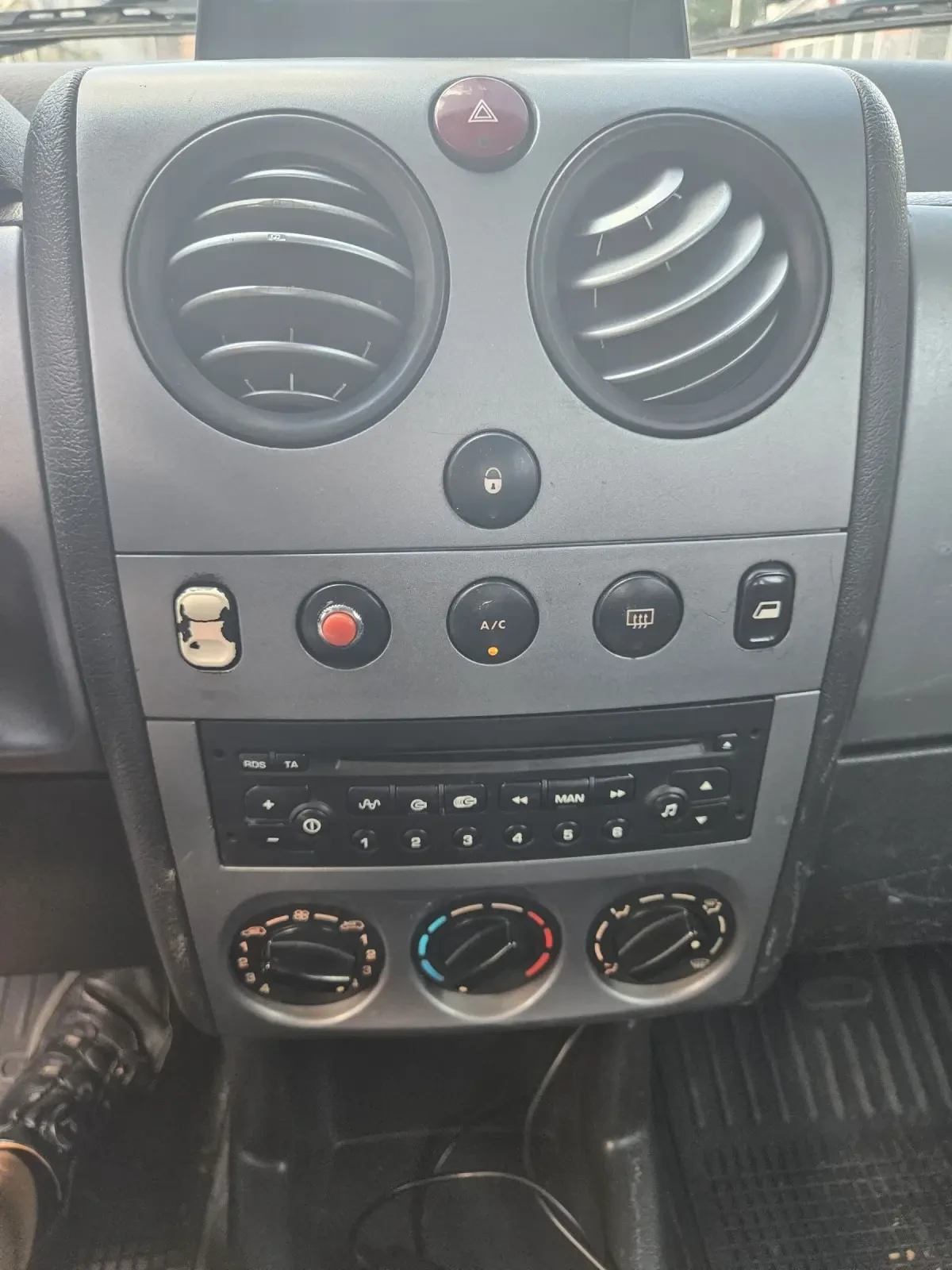Peugeot Partner 2.0HDI* QUICKSILVER* Navi* Panorama - изображение 4