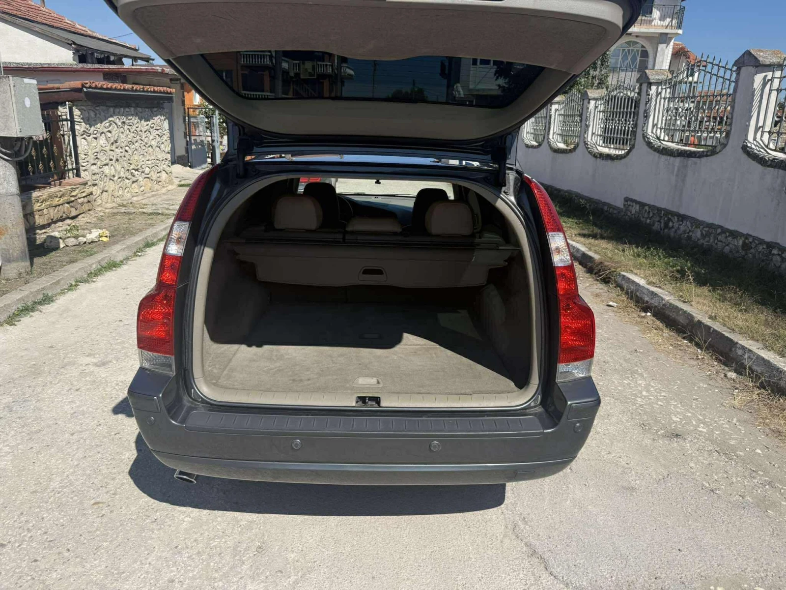 Volvo V70 2.4 TDI - изображение 8