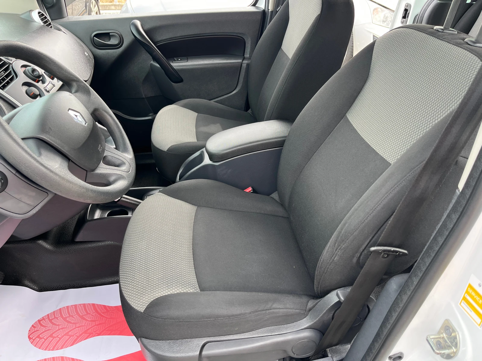 Renault Kangoo 1.2 i 114k.c - изображение 7