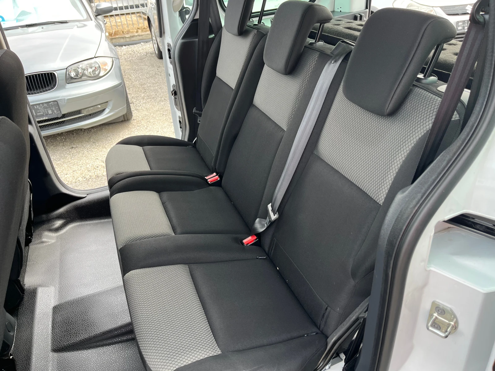 Renault Kangoo 1.2 i 114k.c - изображение 9
