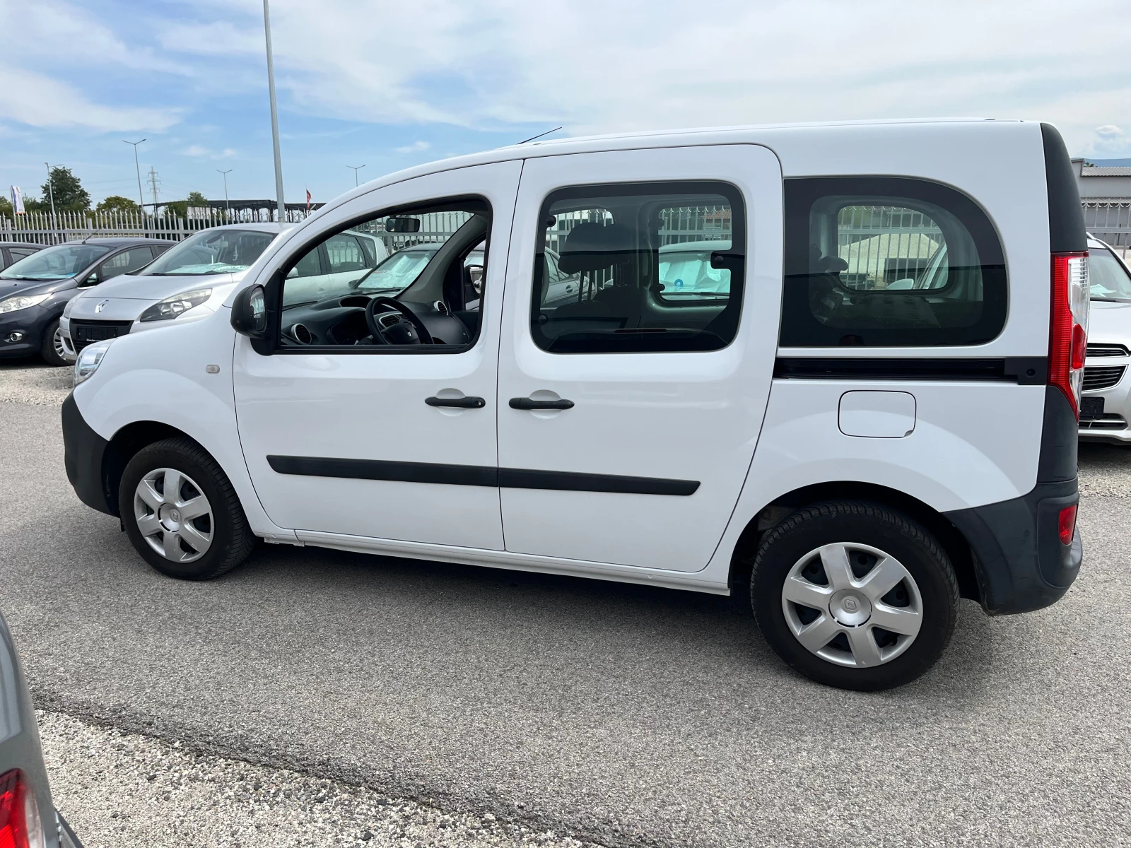 Renault Kangoo 1.2 i 114k.c - изображение 3