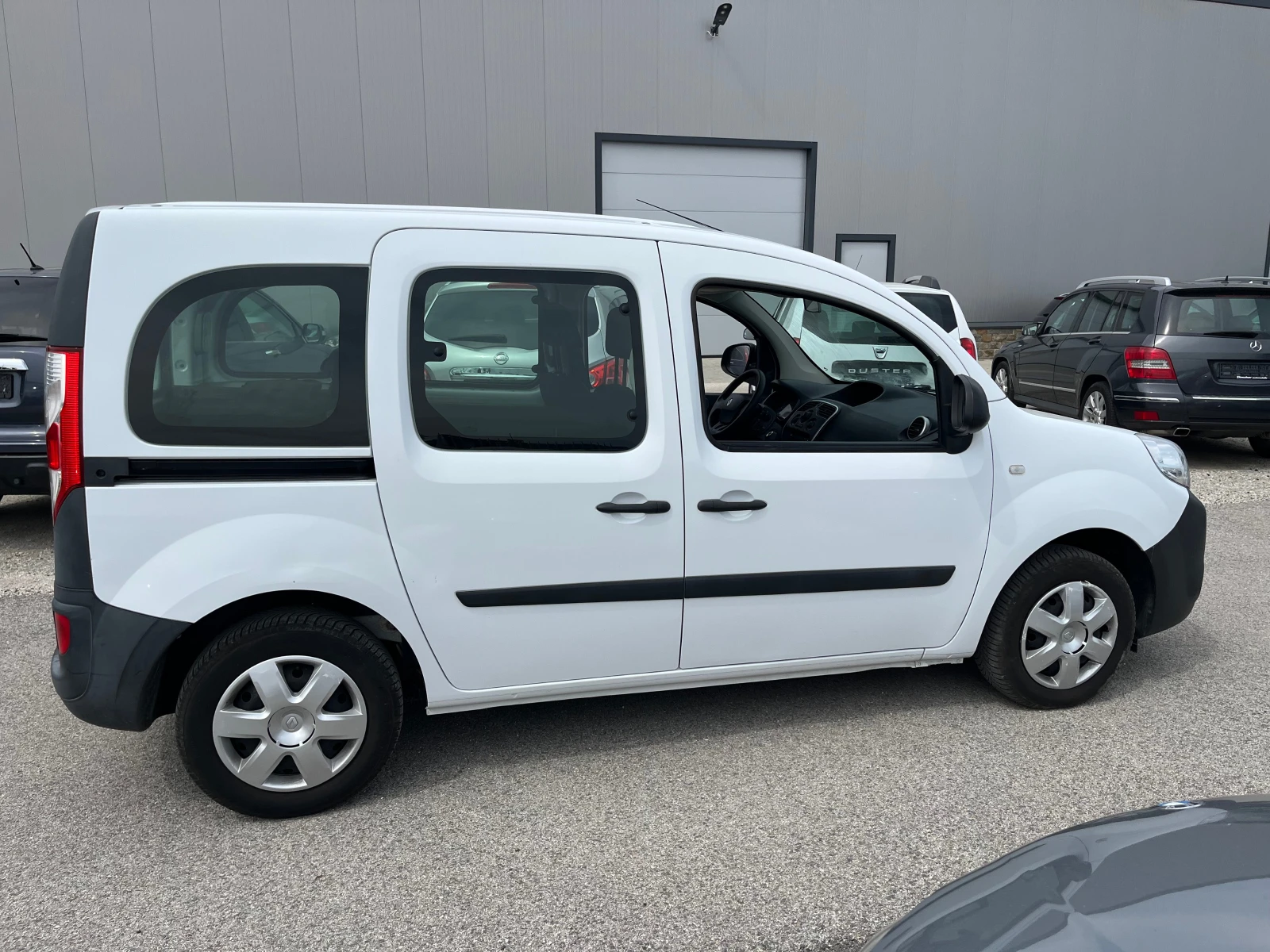Renault Kangoo 1.2 i 114k.c - изображение 4
