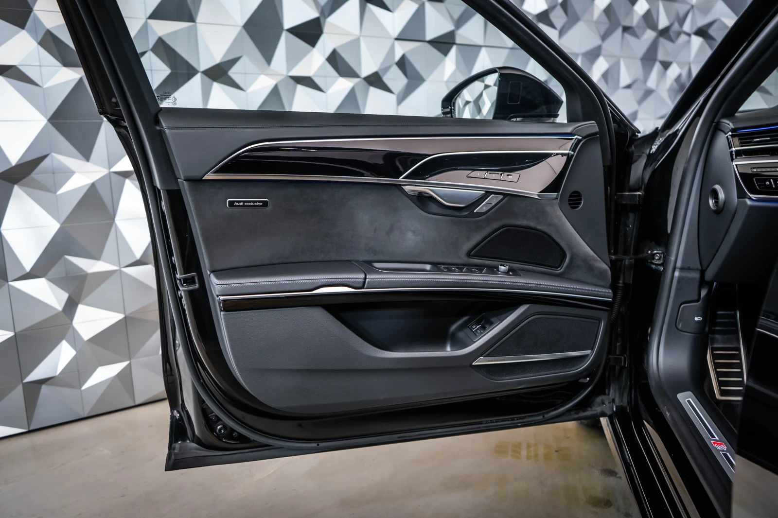 Audi A8 60 TFSI E-tron* Exclusive* Лизинг* B&O - изображение 7