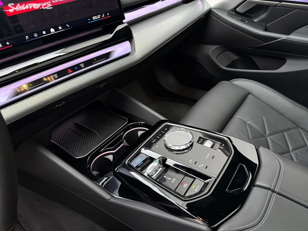 BMW i5 M60 xDrive - изображение 7