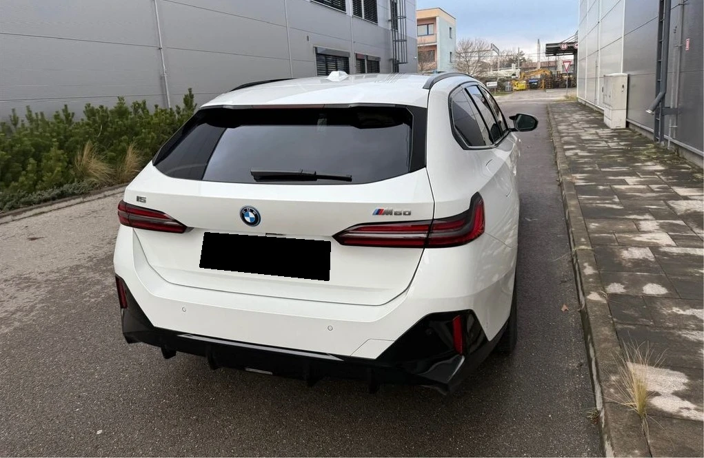BMW i5 M60 xDrive - изображение 4