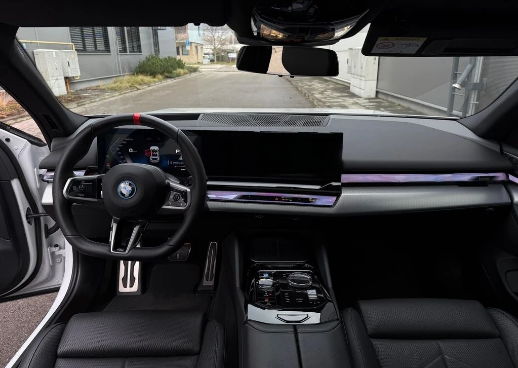 BMW i5 M60 xDrive - изображение 6