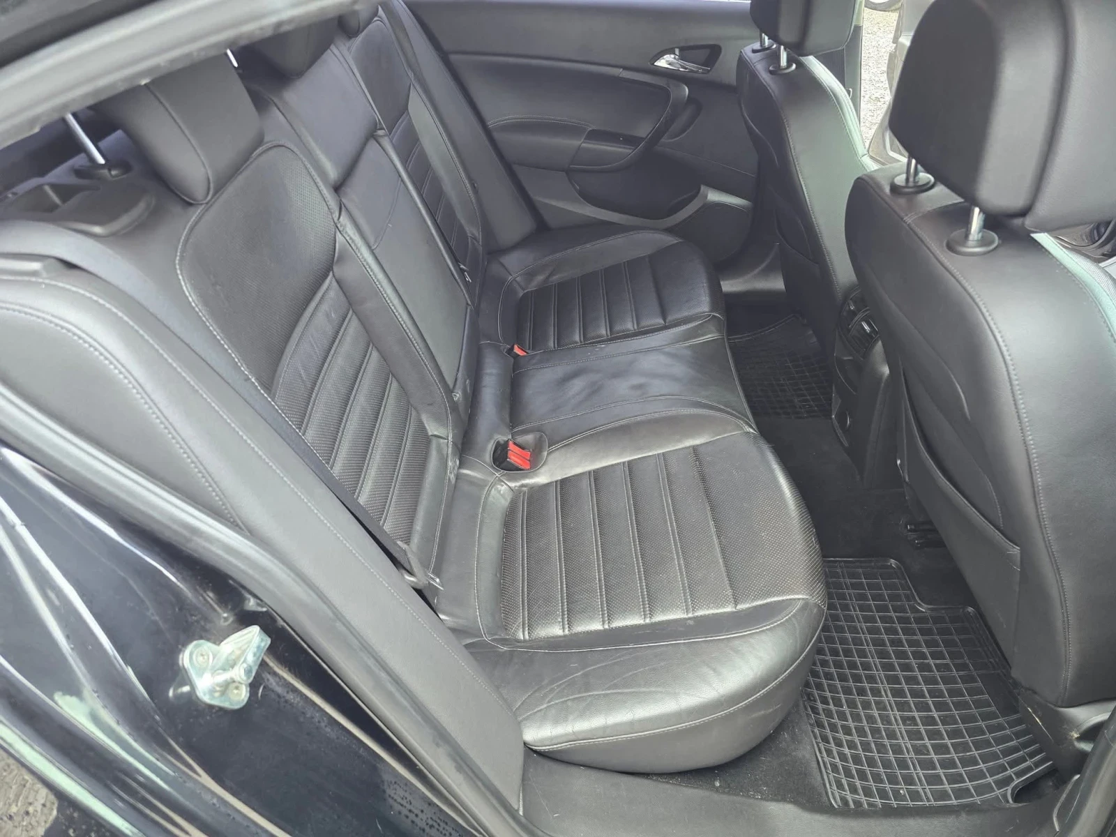 Opel Insignia, снимка 9 - Автомобили и джипове - 53927848