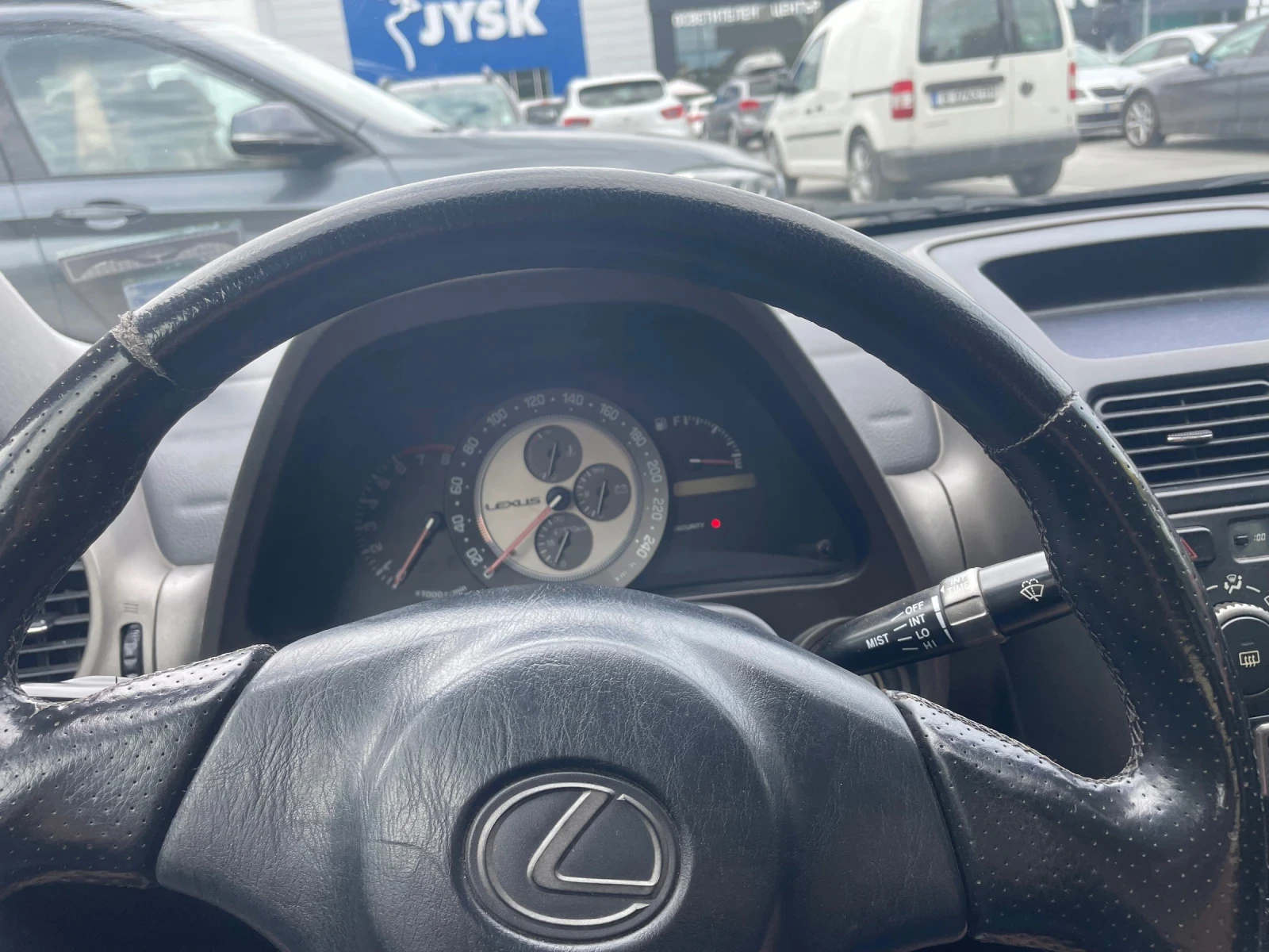 Lexus IS 200, снимка 7 - Автомобили и джипове - 53929231