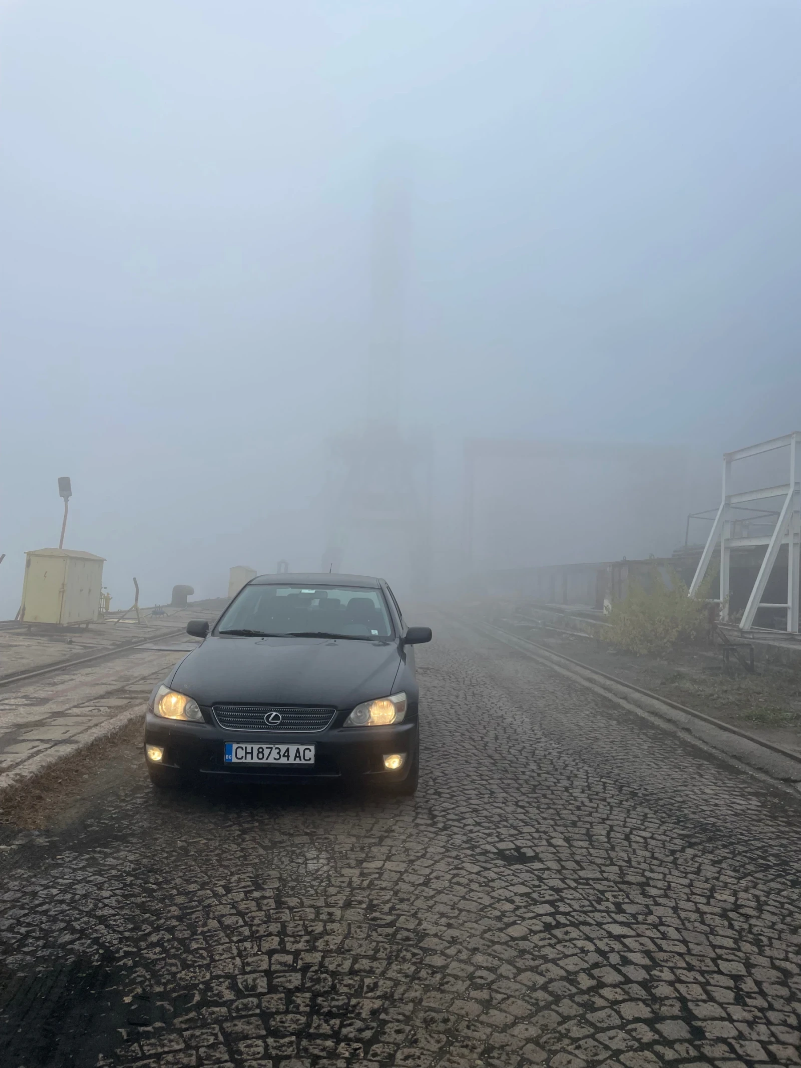 Lexus IS 200, снимка 9 - Автомобили и джипове - 53929231