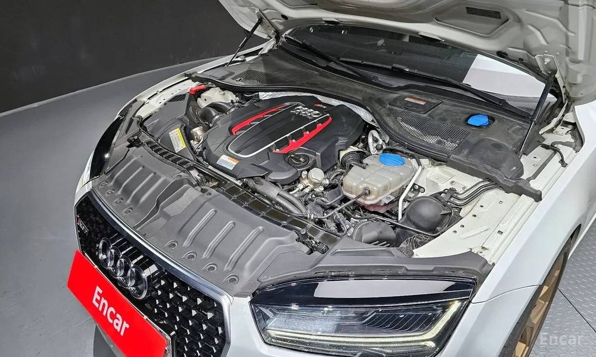 Audi Rs7 DISTRONIC / CARBON / BANG&OLUFESEN / HEADUP , снимка 6 - Автомобили и джипове - 54008992