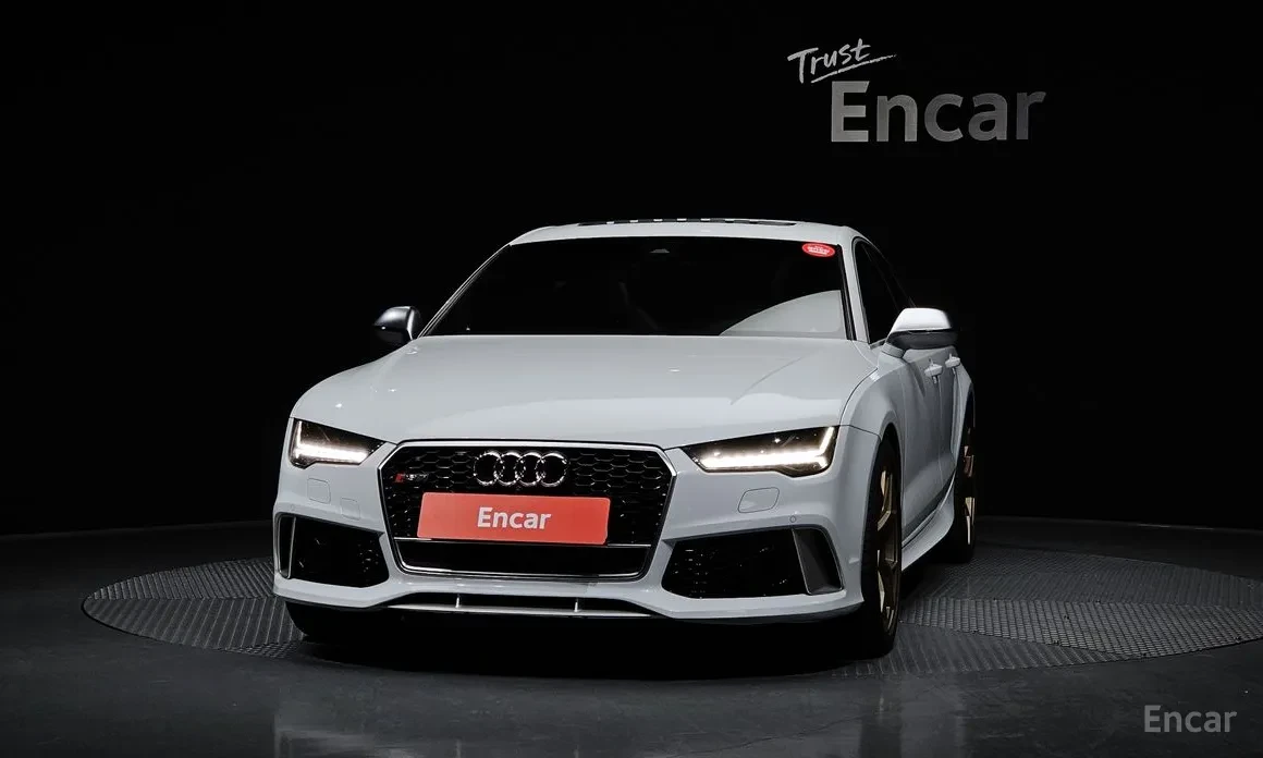 Audi Rs7 DISTRONIC / CARBON / BANG&OLUFESEN / HEADUP , снимка 3 - Автомобили и джипове - 54008992