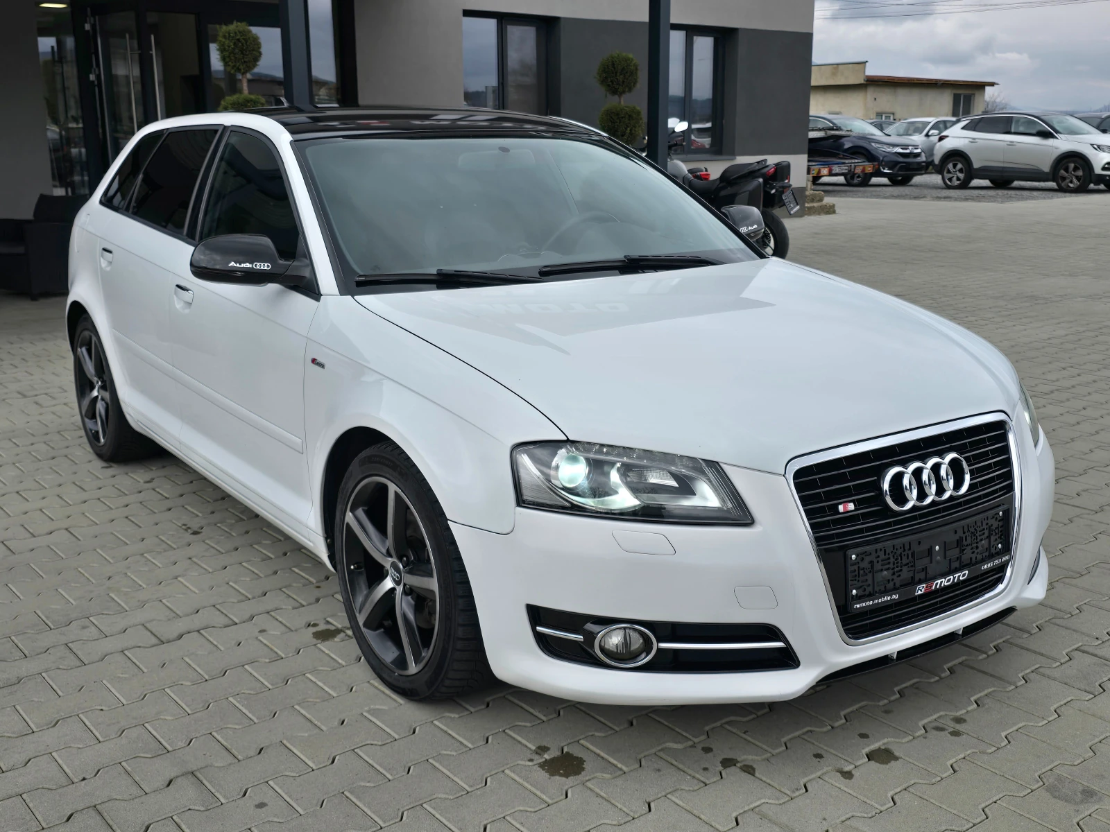 Audi A3 2.0TDI, 3X s-Line, 6 ск., Facelift! , снимка 2 - Автомобили и джипове - 54110320