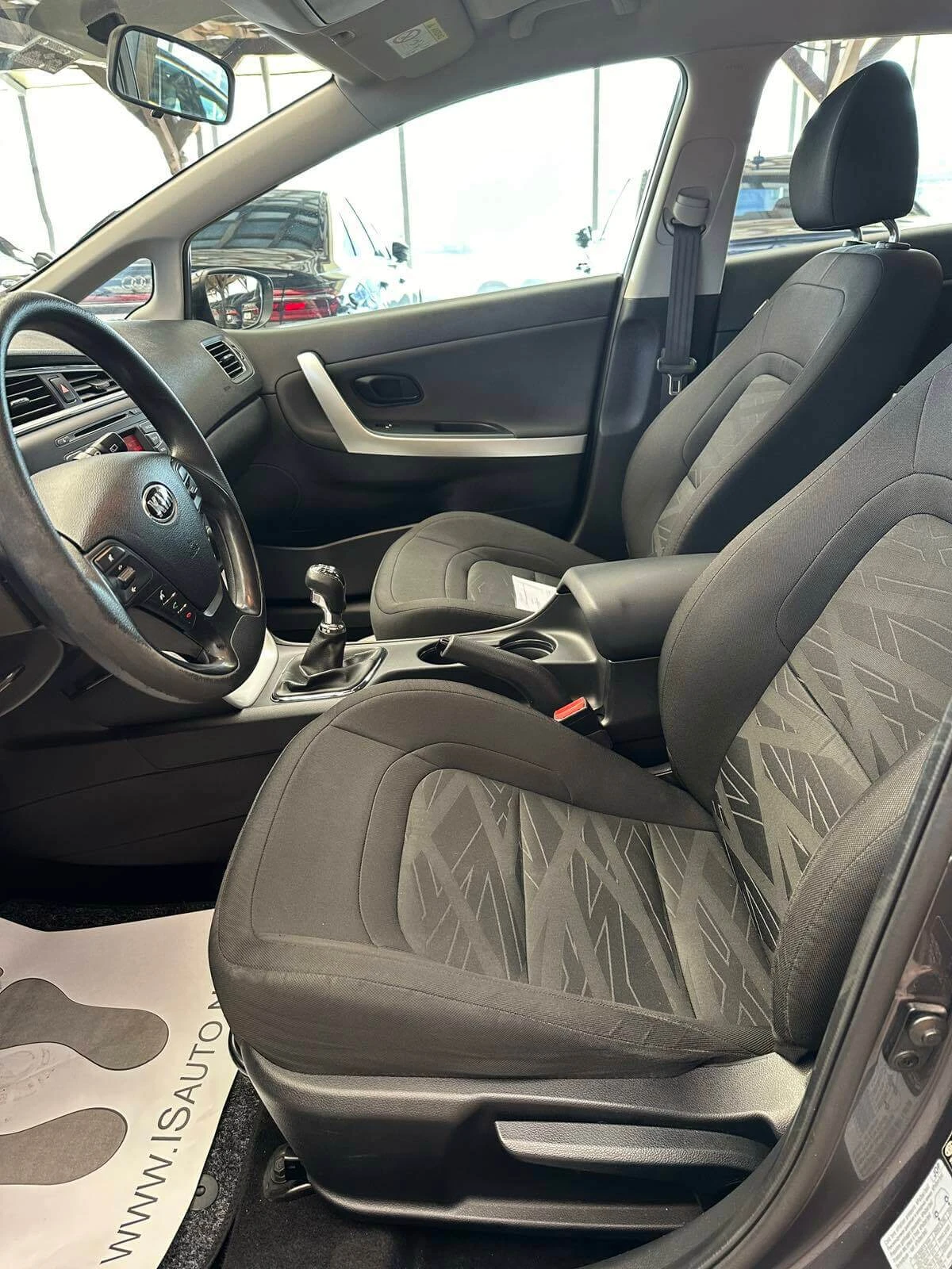 Kia Ceed 1.6CRDI/Климатик/МултиВолан/USB/Android, снимка 7 - Автомобили и джипове - 54357948