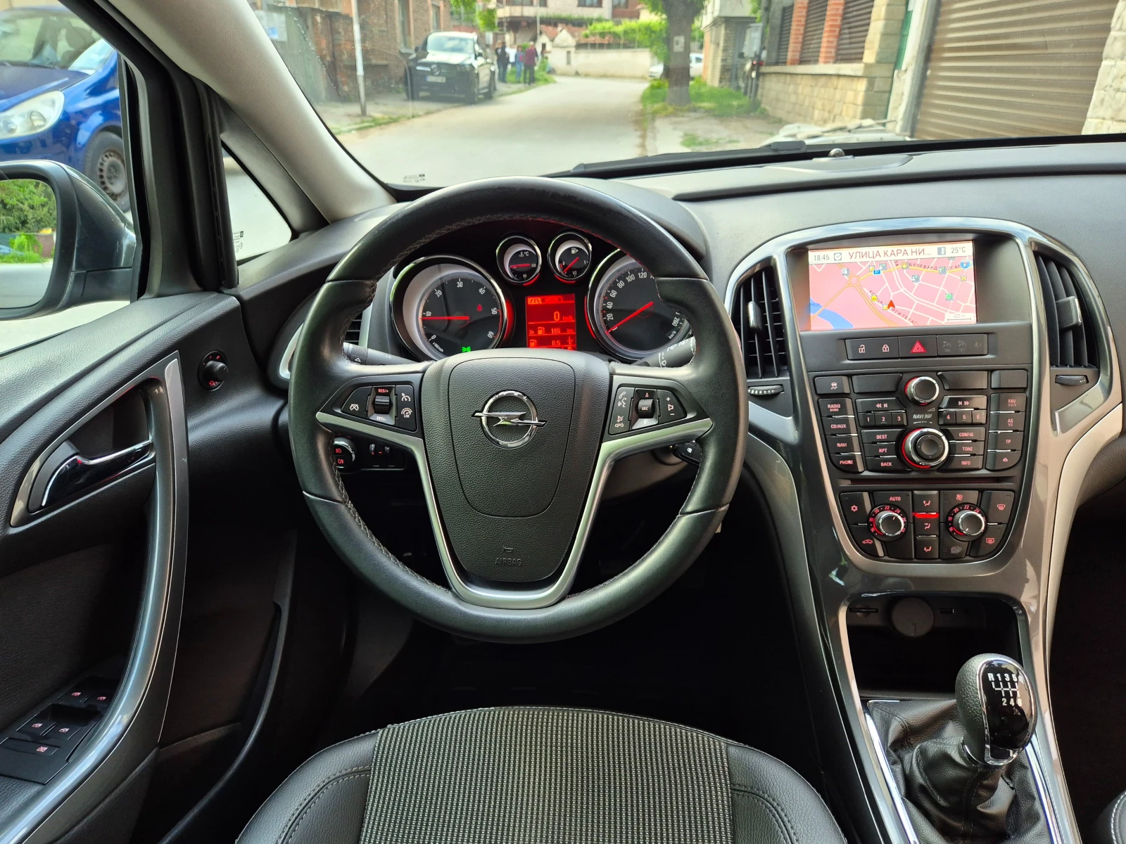 Opel Astra 1.7d-COSMO-нави-LED, снимка 15 - Автомобили и джипове - 54497186
