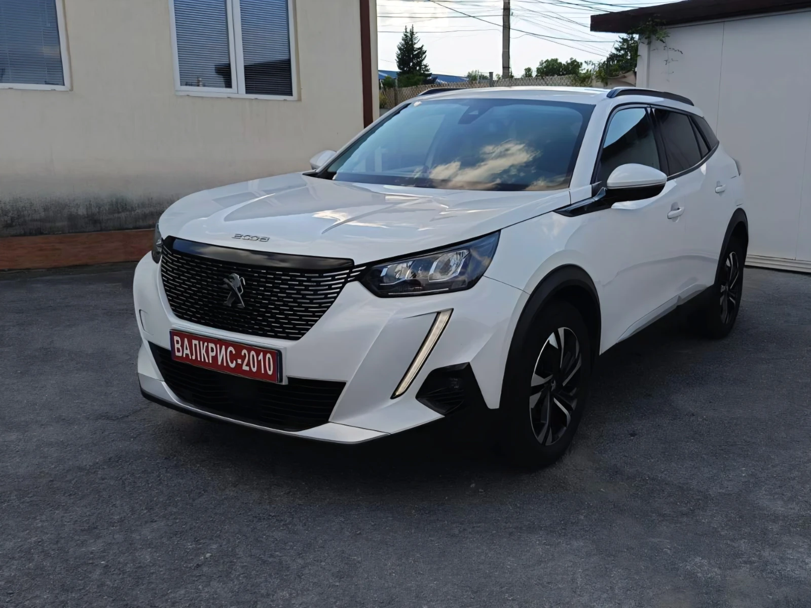 Peugeot 2008 PureTech Allure Pack i-Cockpit Бяла Перла