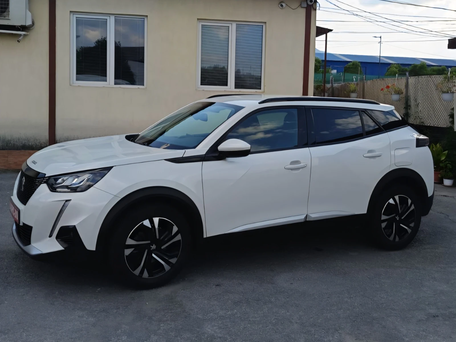 Peugeot 2008 PureTech Allure Pack i-Cockpit Бяла Перла, снимка 5 - Автомобили и джипове - 54839242