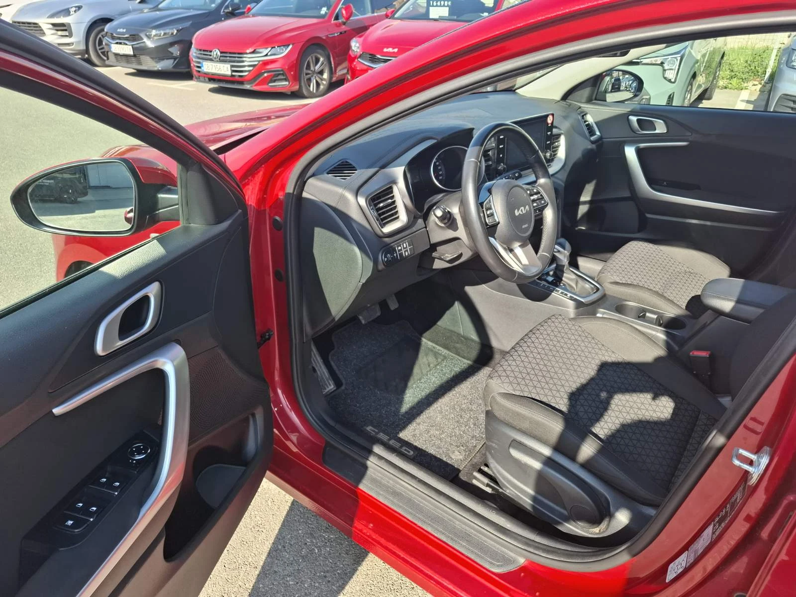 Kia Ceed 1.5 T-gdi Comfort , снимка 9 - Автомобили и джипове - 54844098